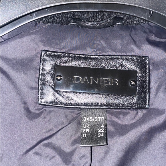 Danier Black Leather Jacket with REAL Fur Trim - Picture 3 of 13